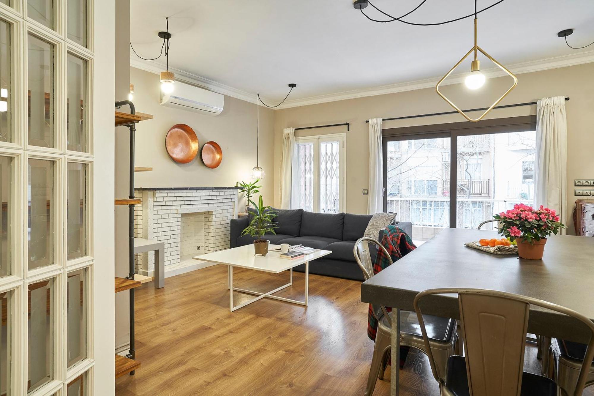 Spacious 3brapartment In Poblesec With Balcony * Barcelona
