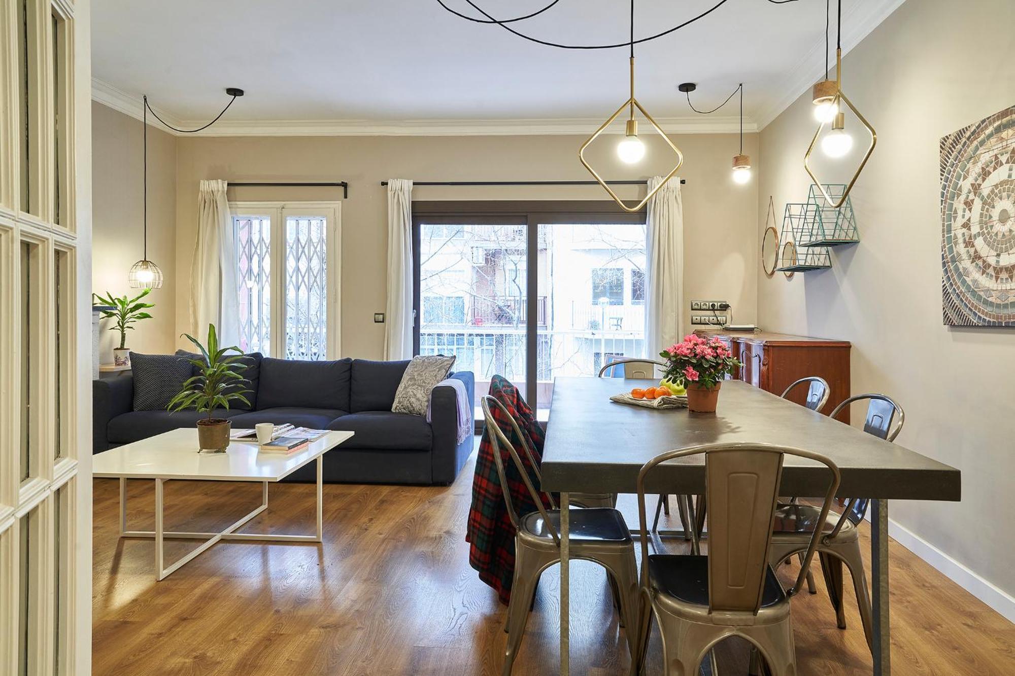 Spacious 3brapartment In Poblesec With Balcony Apartament Barcelona