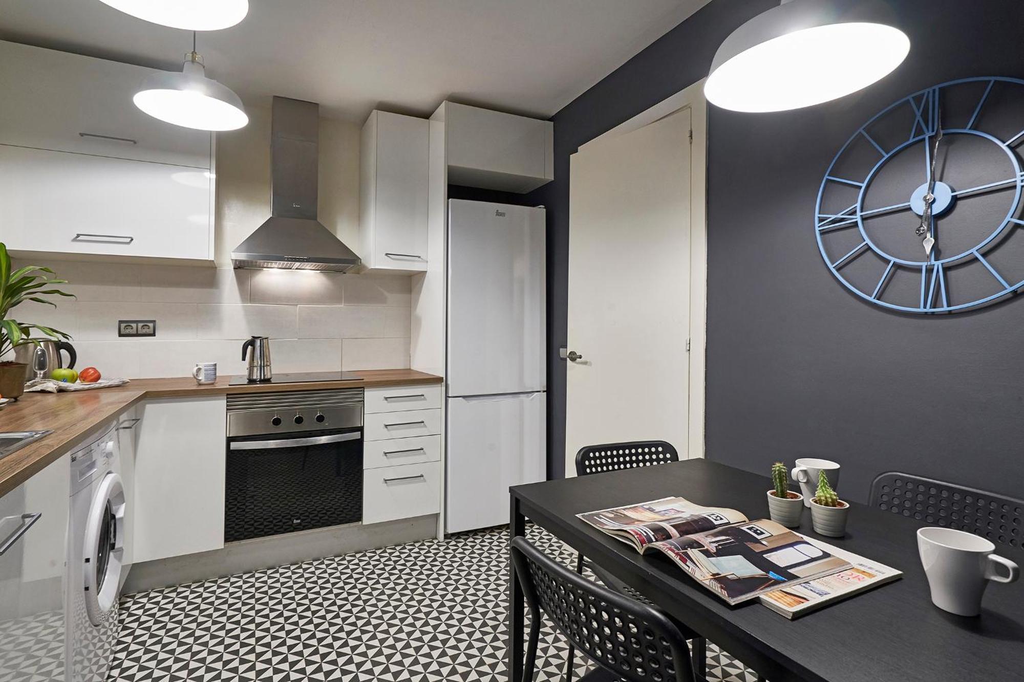 Spacious 3brapartment In Poblesec With Balcony * Barcelona