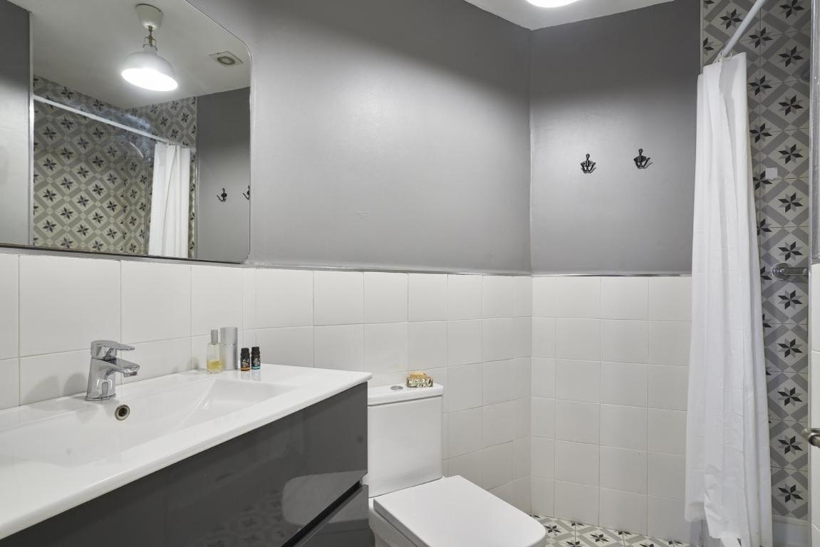 Spacious 3brapartment In Poblesec With Balcony Apartament Barcelona