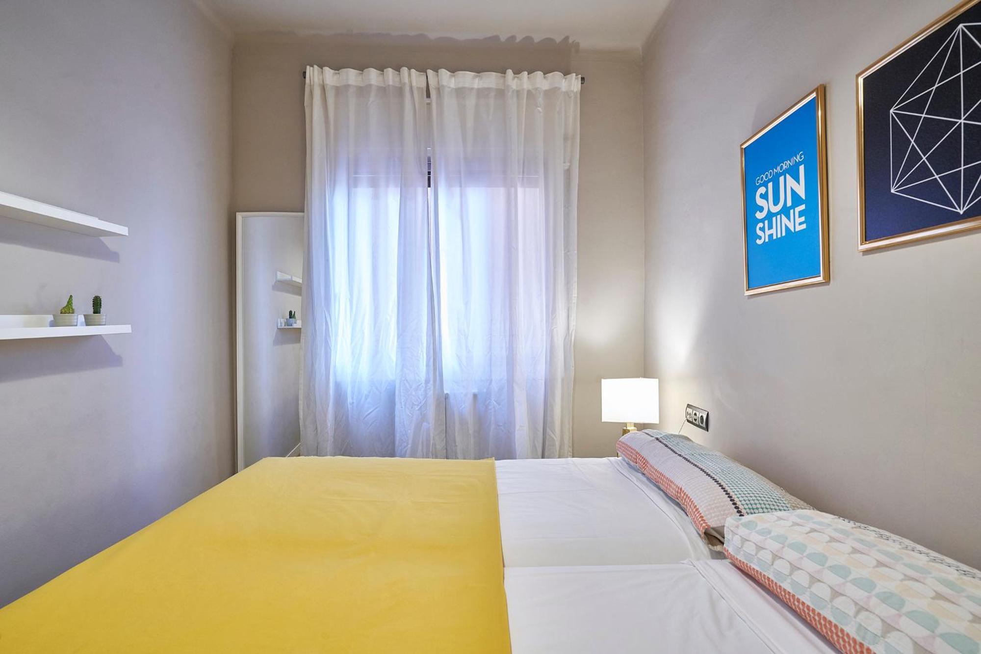 Spacious 3brapartment In Poblesec With Balcony Barcellona